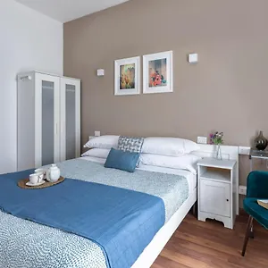 https://smile-house-roma.it-romehotels.com